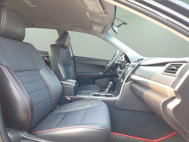 Used 2015 Black Toyota LE image 14