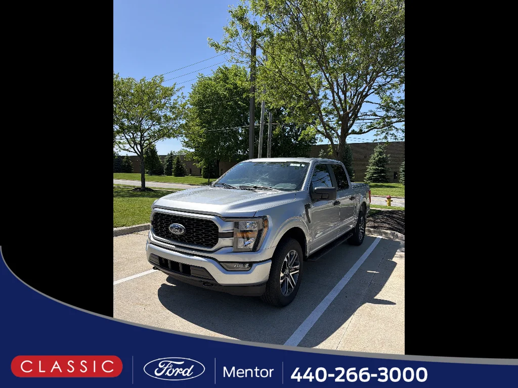 2023 Ford F-150 XL 4x4 SuperCrew 5-1/2 Box's photo