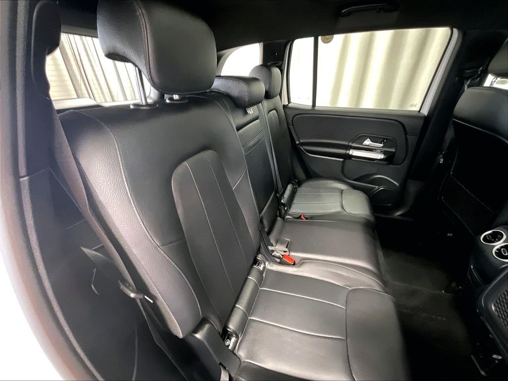 Used 2023 White Mercedes-Benz GLB 250 image 16