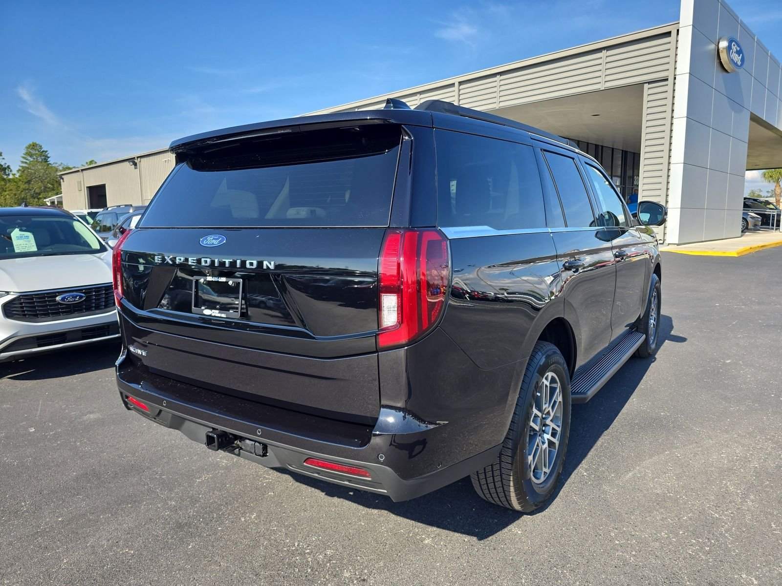 New 2025 Agate Black Metallic Ford Active image 4