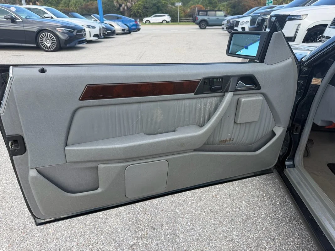 Used 1995  Mercedes-Benz  image 10
