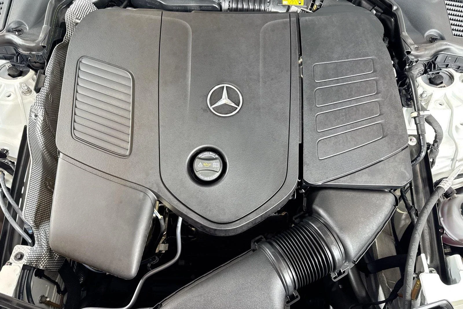 Used 2024 Polar White Mercedes-Benz C 300 image 29