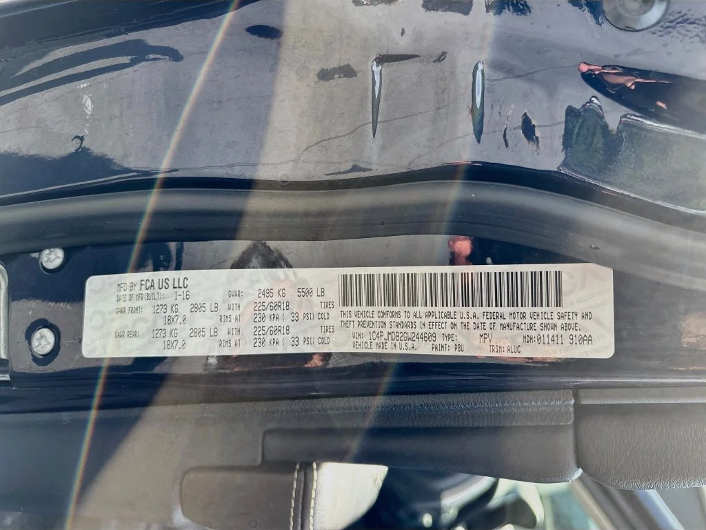 Used 2016 True Blue Jeep Limited image 29