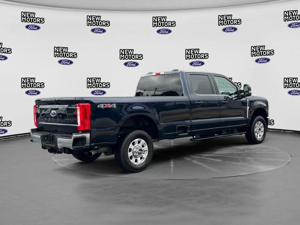 Used 2024 Blue Metallic Ford XLT image 5