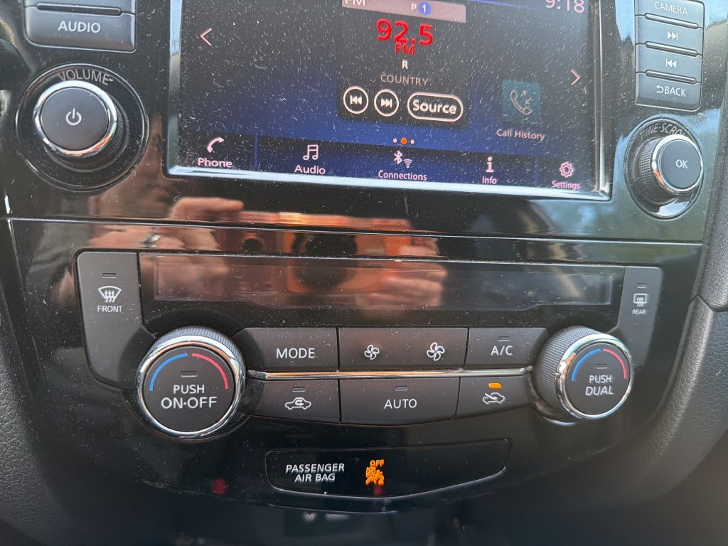 Used 2018 Blue Nissan SV image 11