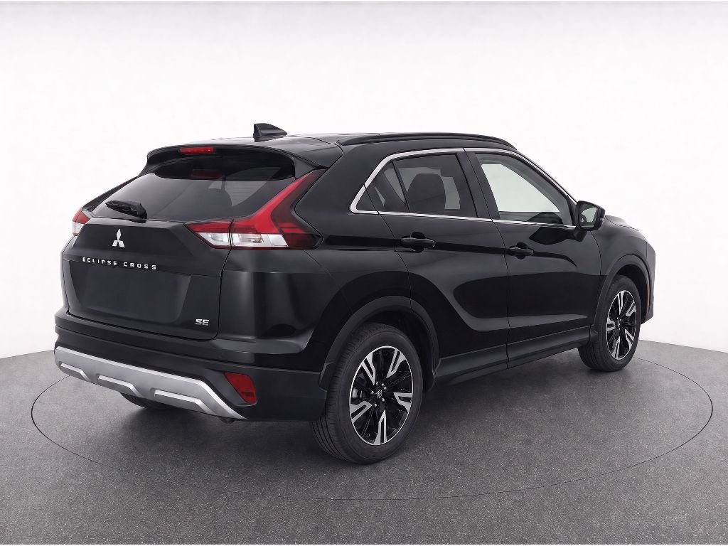 Used 2024 BLACK Mitsubishi SE image 4