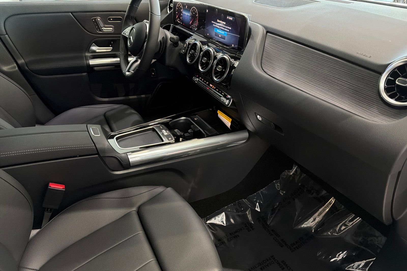 New 2026 Polar White Mercedes-Benz GLA 250 image 14