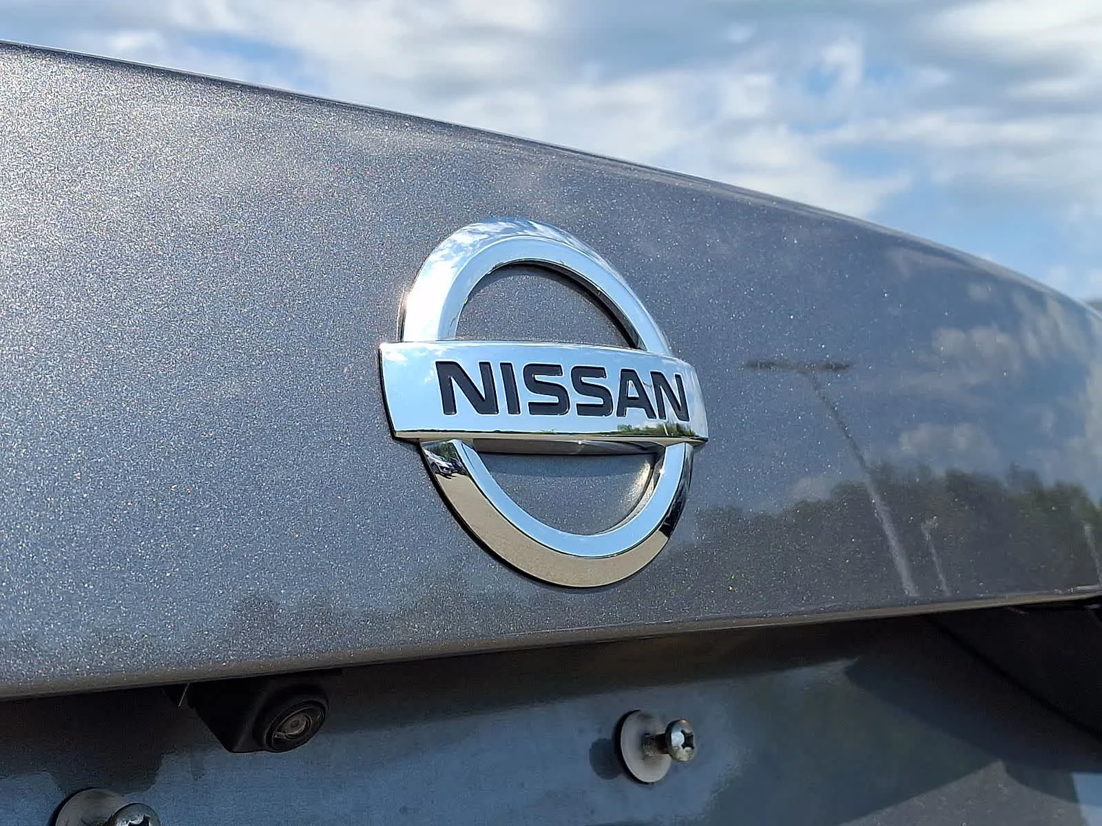 Used 2023 Gun Metallic Nissan SV image 30