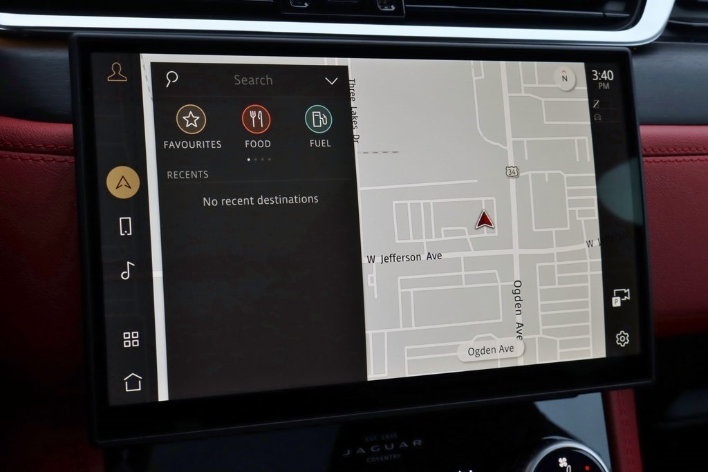 2025 JAGUAR F-PACE - Image 23