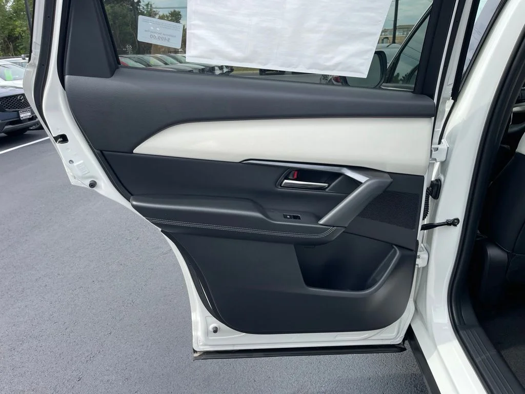 New 2026 Rhodium White Metallic Mazda 2.5 S Preferred AWD image 17