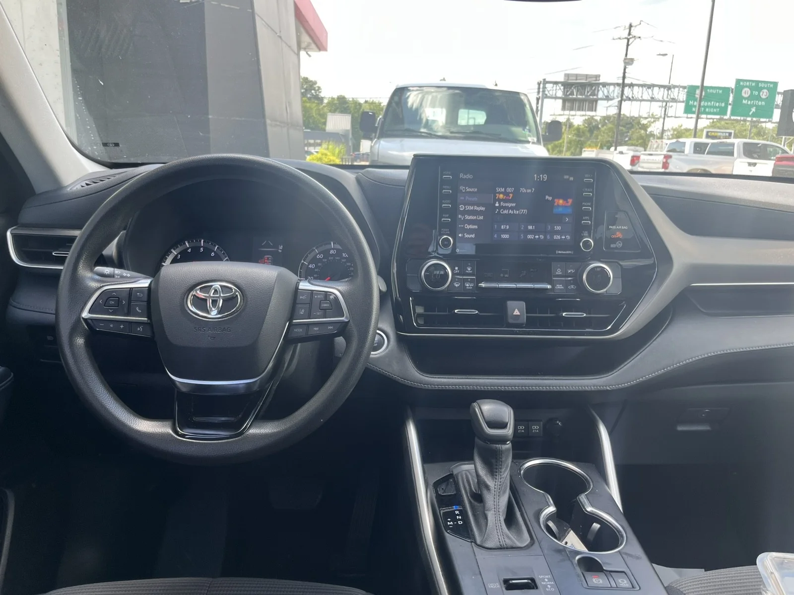 Used 2021 Blizzard Pearl Toyota L FWD image 30