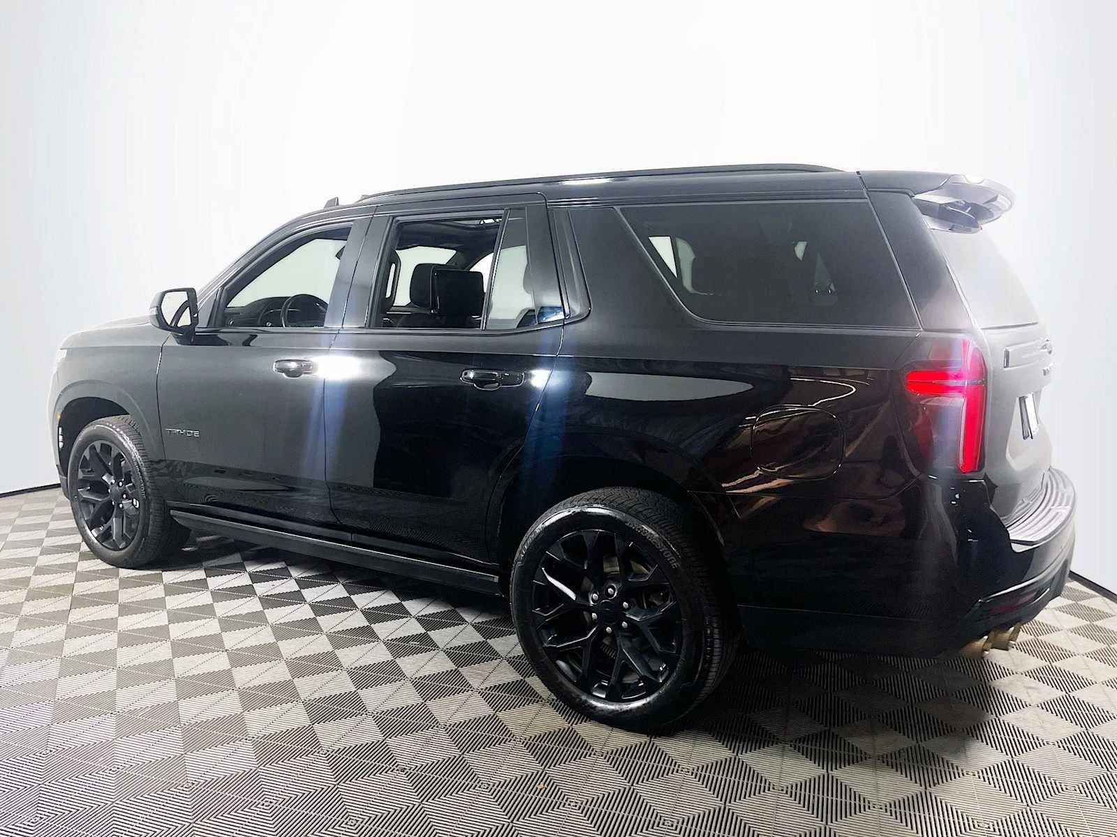 Used 2023 Black Chevrolet Premier image 6