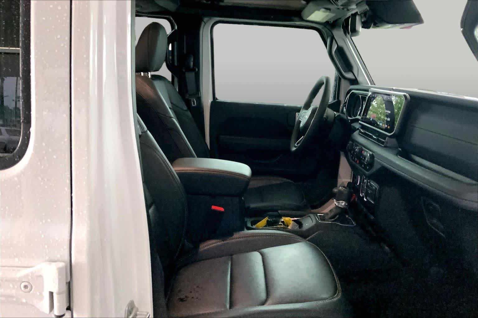 Used 2024 Bright White Clearcoat Jeep Texas Trail image 9