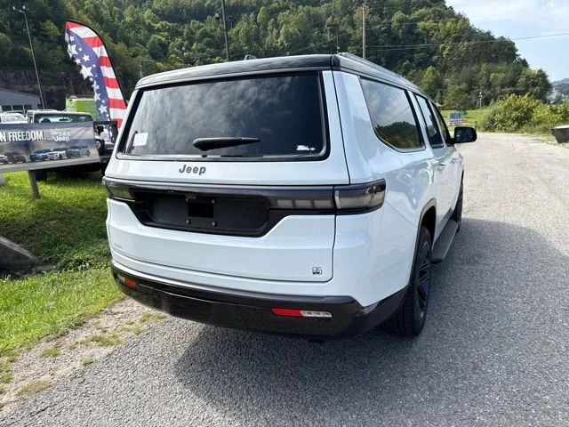 New 2026 Bright White Clear-Coat Exterior Paint Jeep  image 3