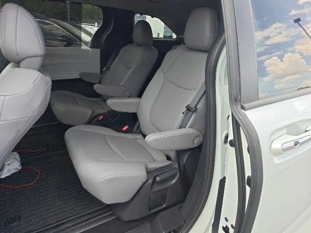 Used 2026 Pearl Toyota XLE image 9