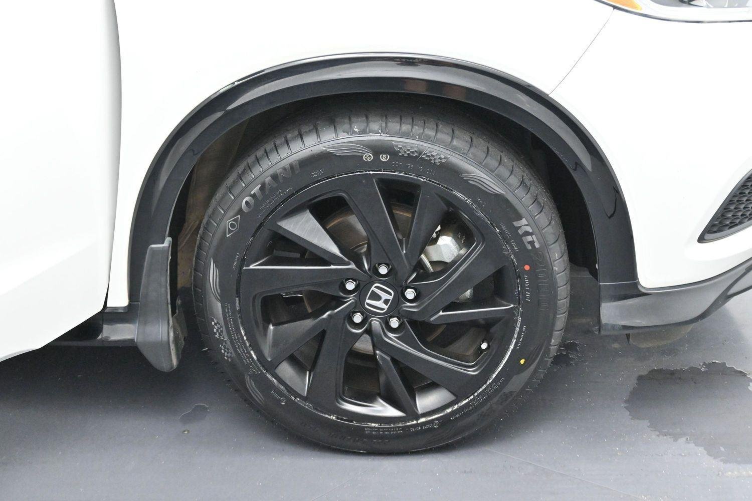 Used 2022 Platinum White Pearl Honda Sport image 28