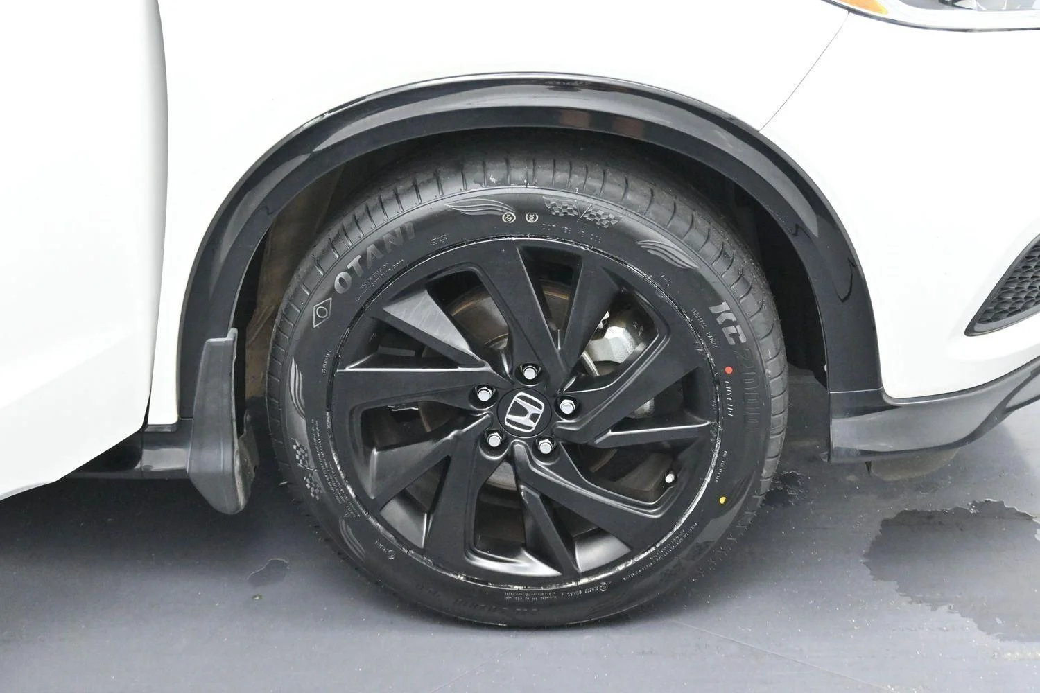 Used 2022 Platinum White Pearl Honda Sport image 28