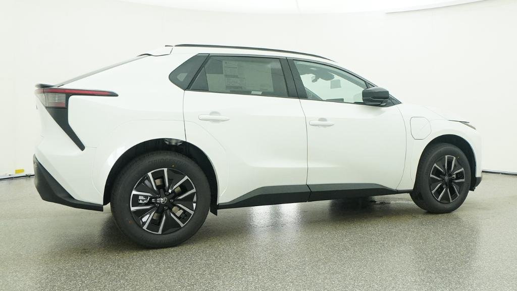 New 2026 Wind Chill Pearl Toyota XLE image 8