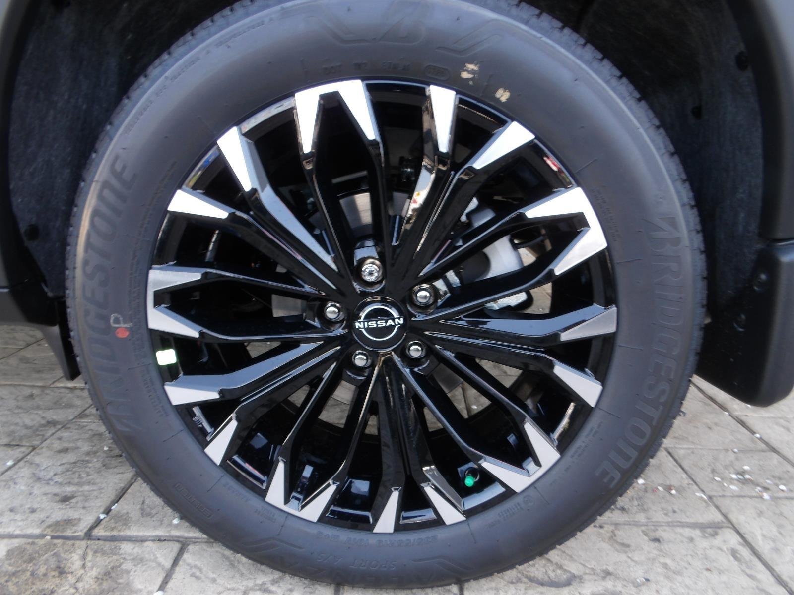 New 2026 Everest White Pearl TriCoat Nissan Dark Armor™ image 13