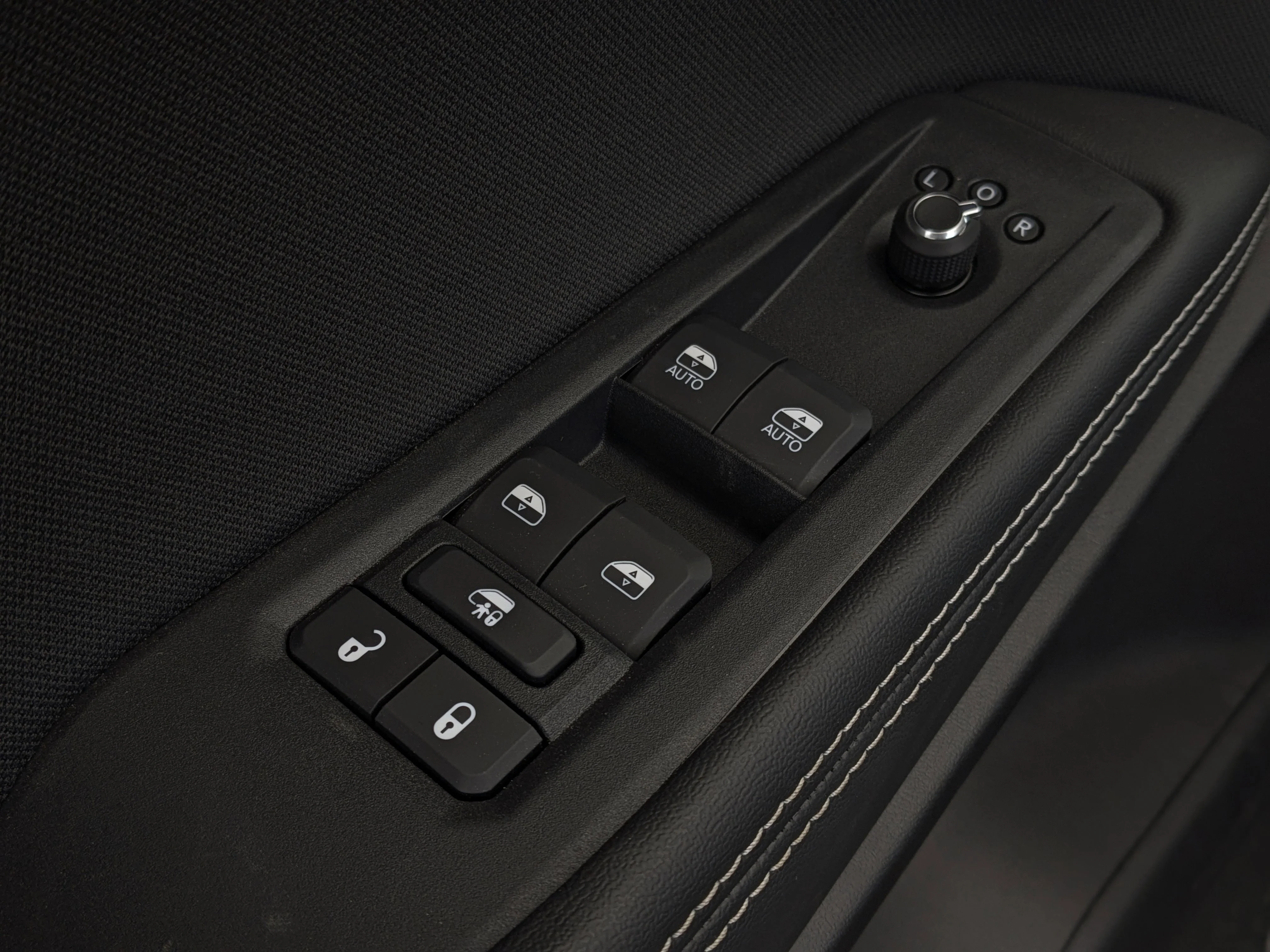 New 2026 Grey Jeep Laredo - - Pkg 23F - Compact Spare - 1.6L Turbo Hybrid - 12.3 Touchscreen & More image 13