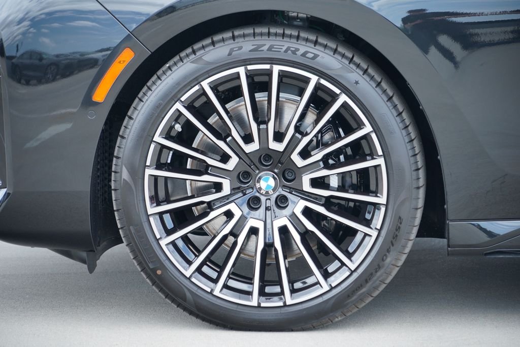 New 2026 Black Sapphire Metallic BMW 760i xDrive image 5