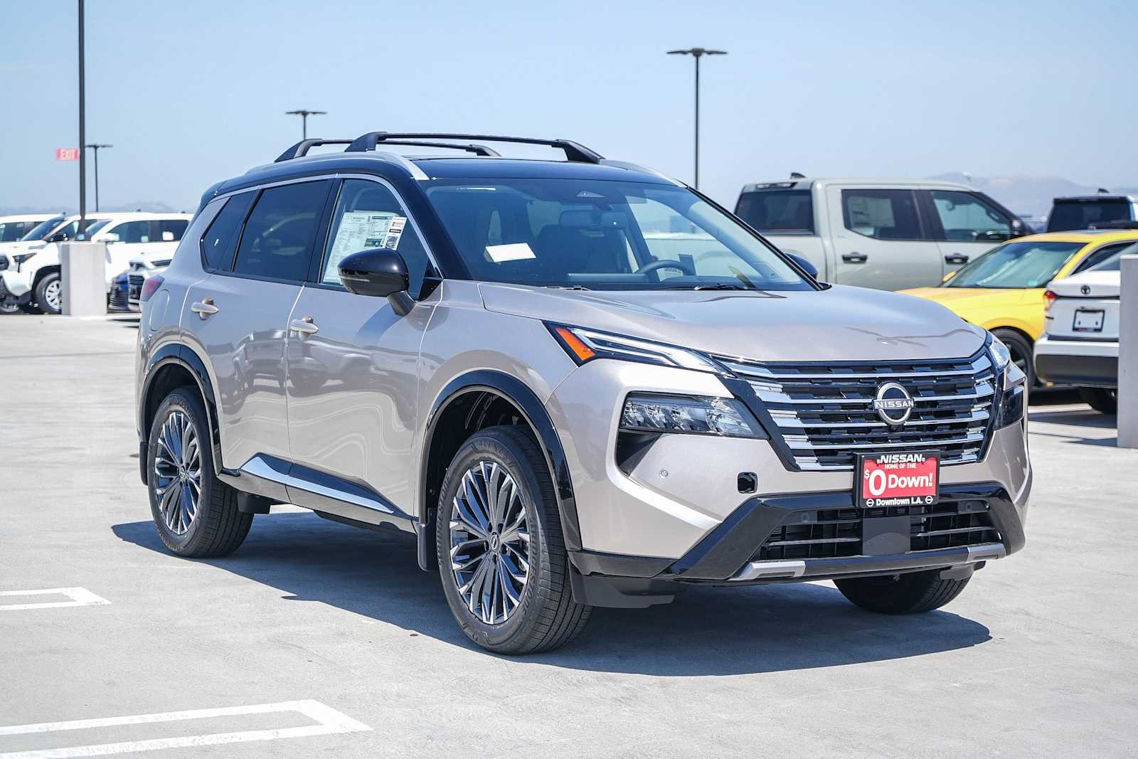 New 2026 Champagne Silver Metallic / Super Black Two-tone Nissan Platinum image 3