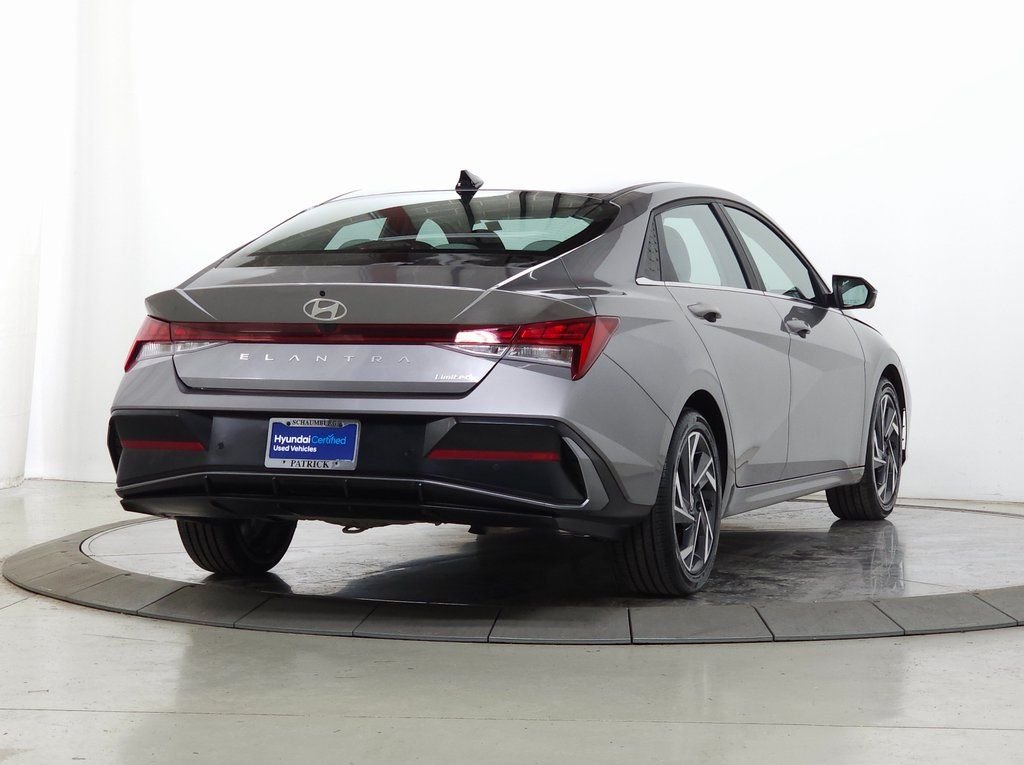 2024 Hyundai Elantra Limited - Photo 9