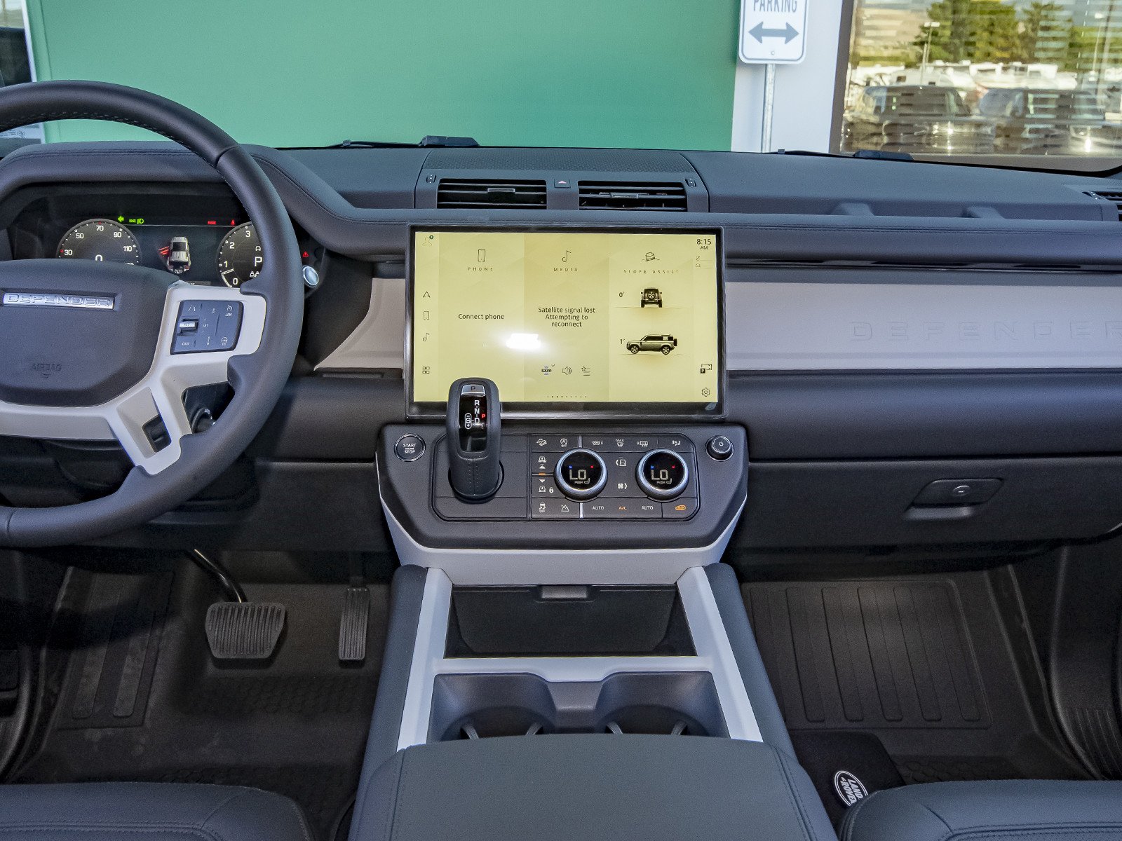 New 2026 Carpathian Grey Land Rover X-Dynamic SE image 38