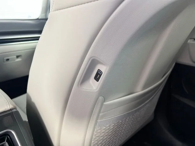 New 2026 White Kia EX image 31