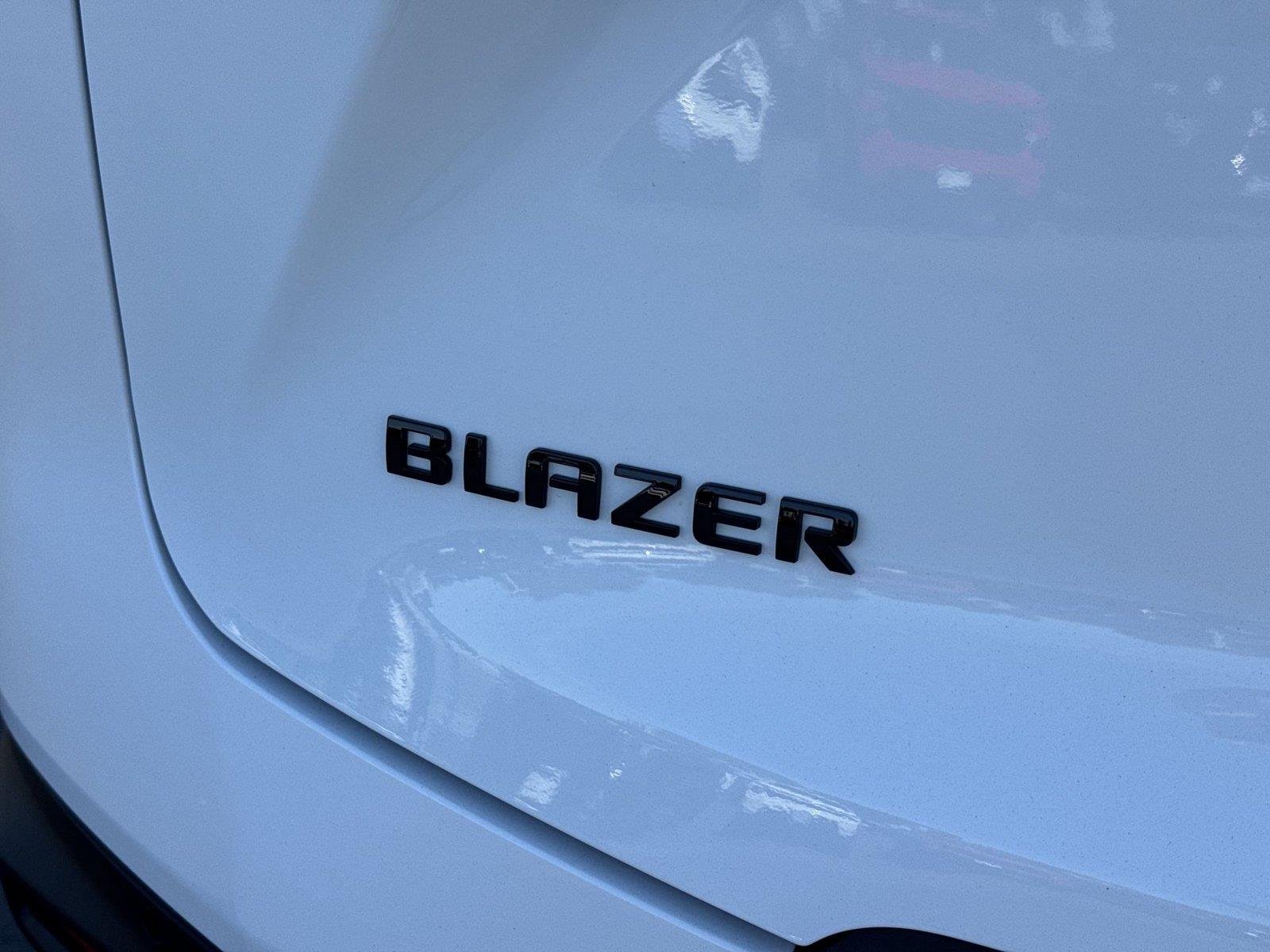 New 2026 Summit White Chevrolet 2LT image 38