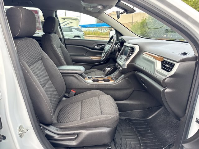 Used 2018 SUMMIT WHITE GMC SLE image 28