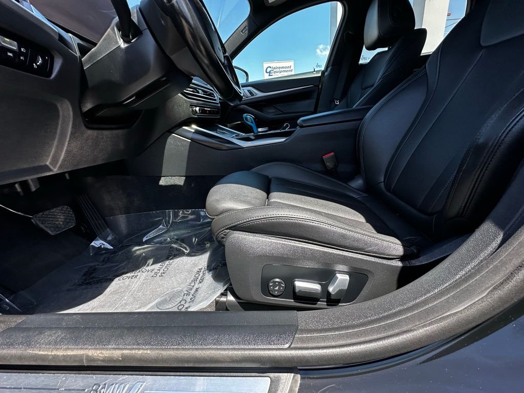 Used 2023 Jet Black BMW eDrive35 image 11
