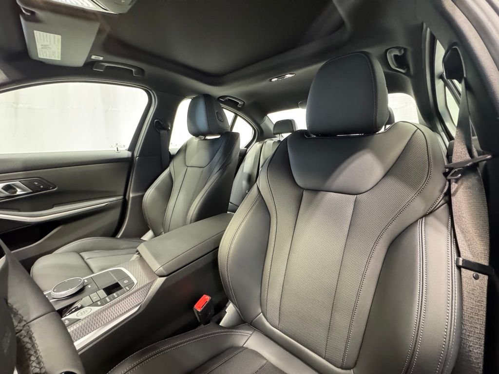 2026 BMW 3 Series 330i - Photo 18