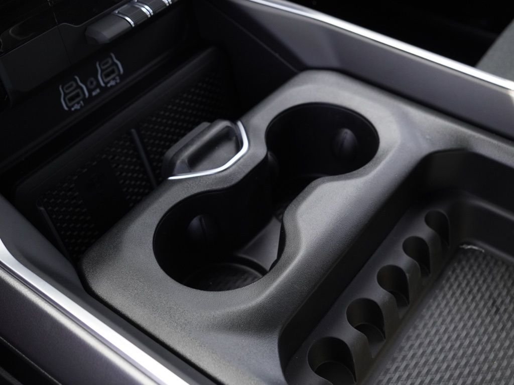 New 2026 Bright White Clear-Coat Exterior Paint RAM Big Horn/Lone Star image 17