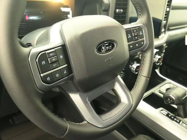 New 2026 Oxford White Ford XLT image 15