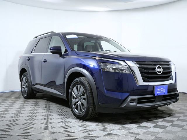 2024 Nissan Pathfinder SV 4WD's photo