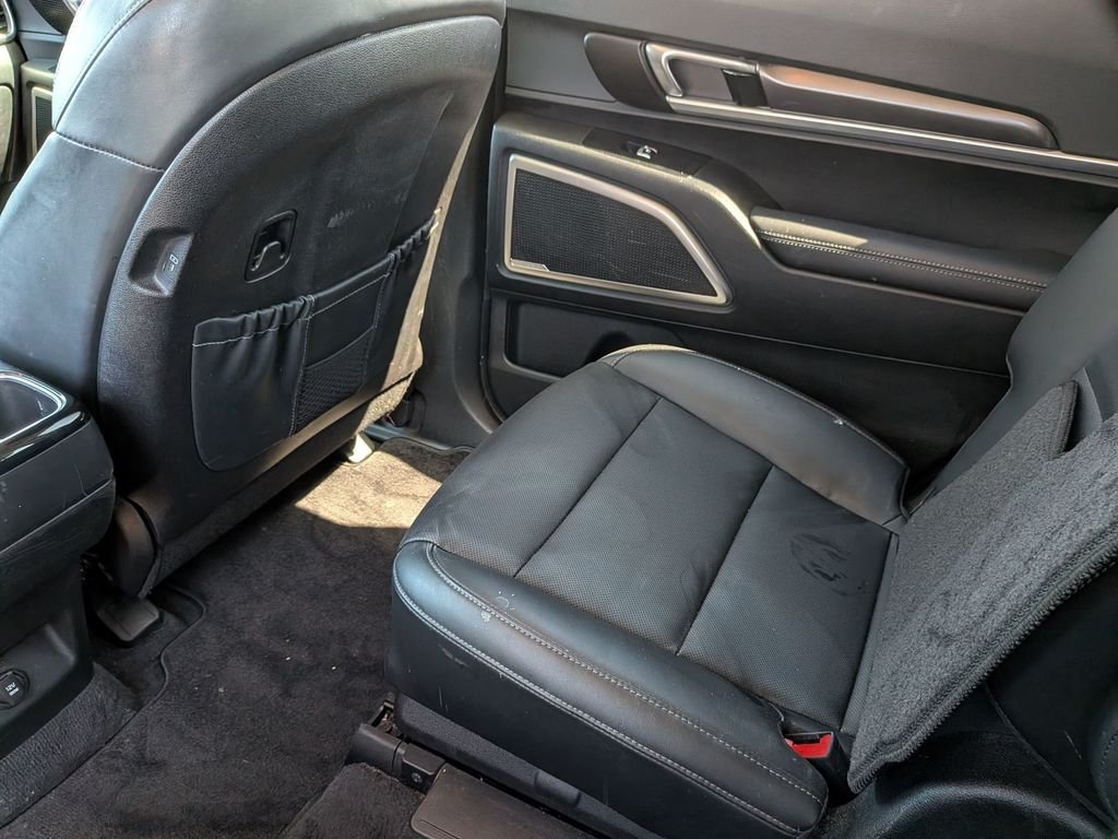 Used 2023 Silver Kia S image 34