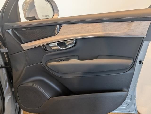 New 2026 Gray Volvo T8 Plus image 31
