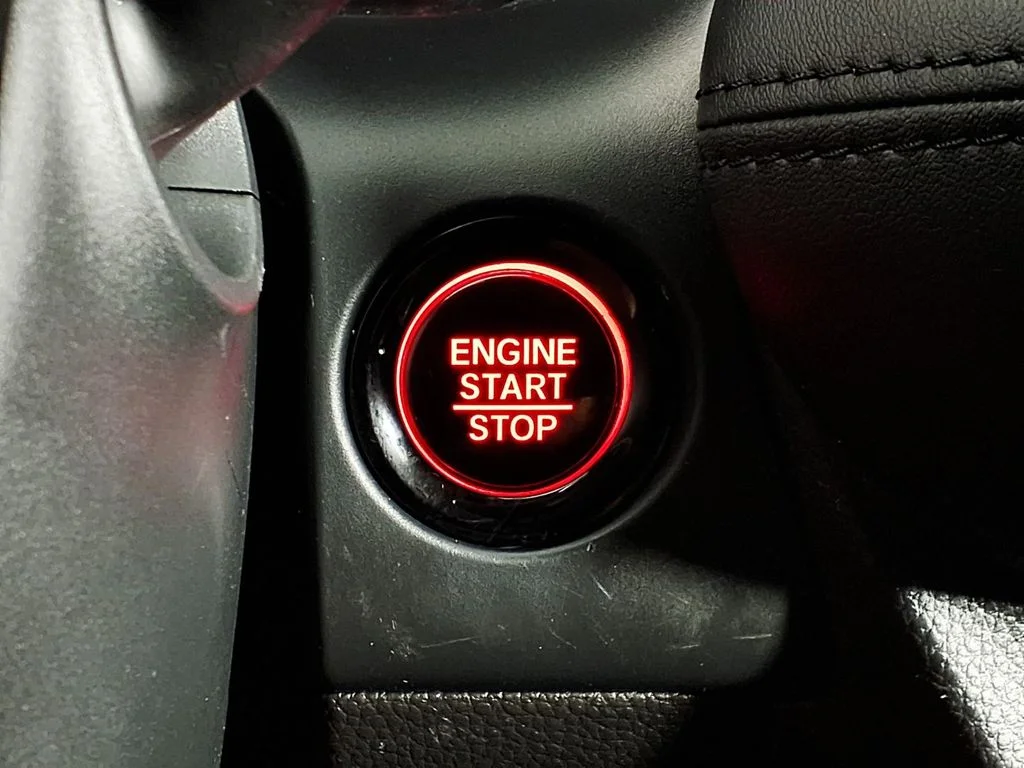 Used 2025  Honda LX image 16