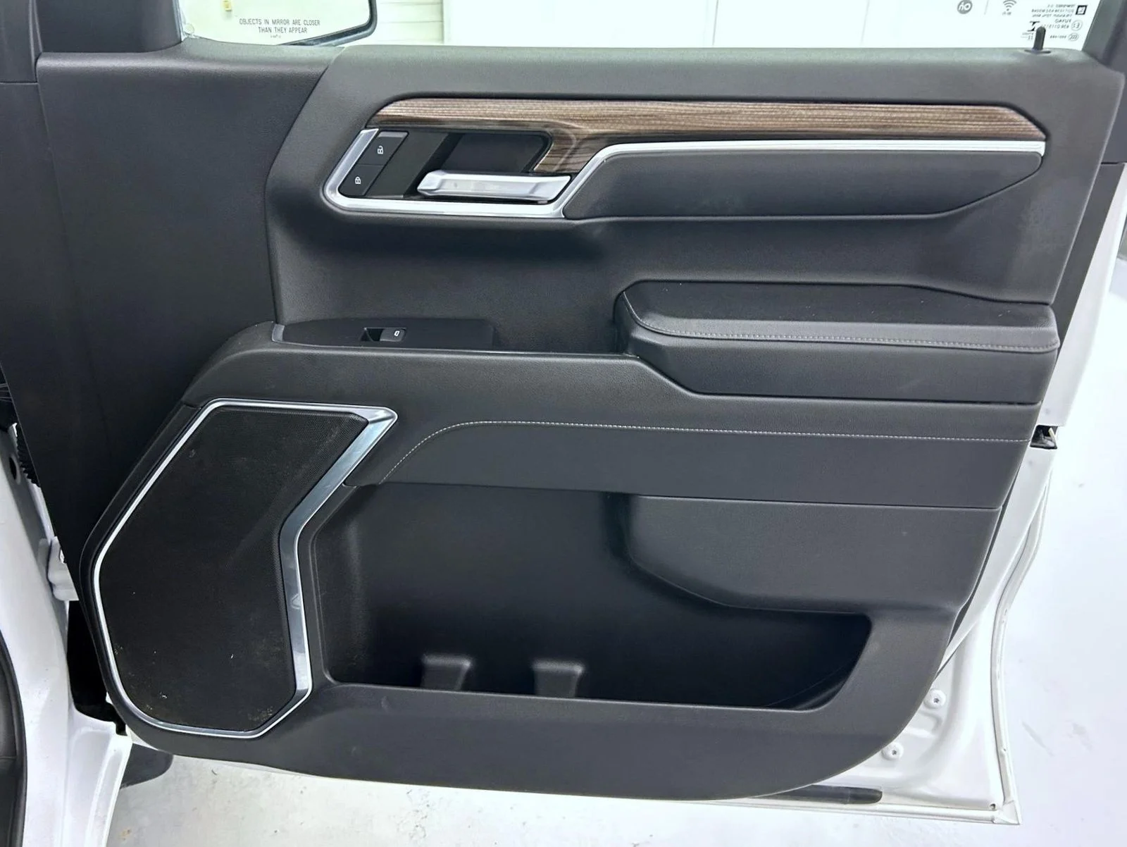 Used 2023 White Chevrolet LT image 16