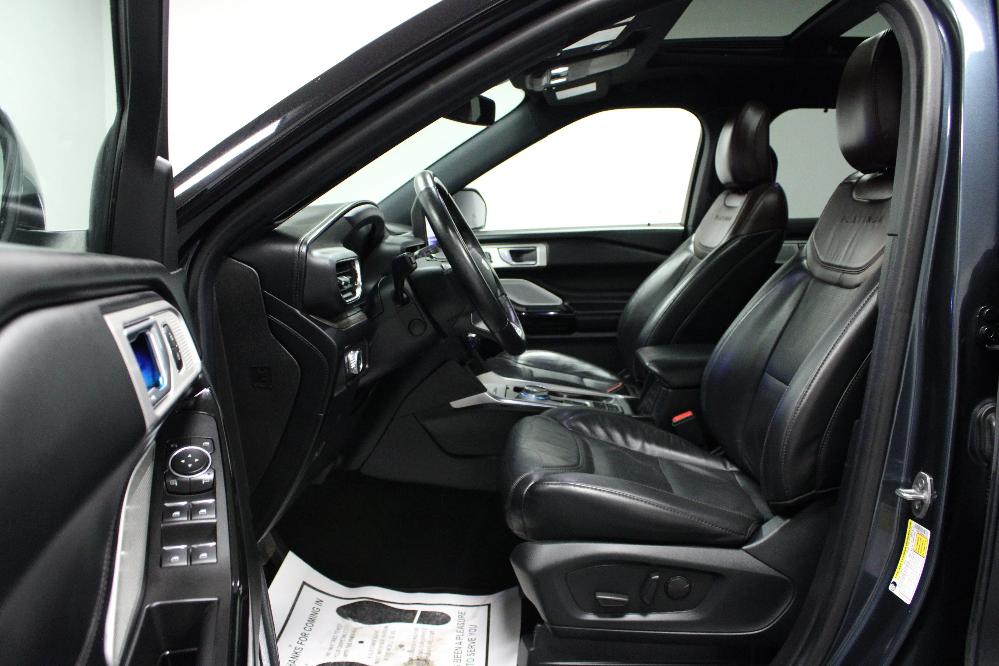 Used 2022 Blue Metallic Ford Platinum image 12