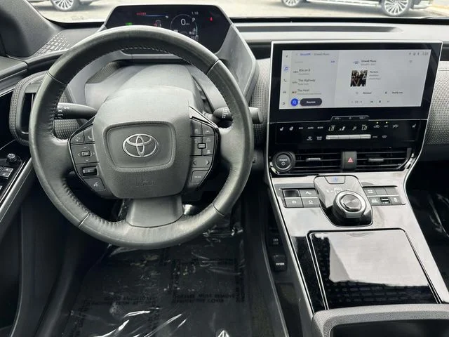 Used 2024 Silver Toyota XLE image 17