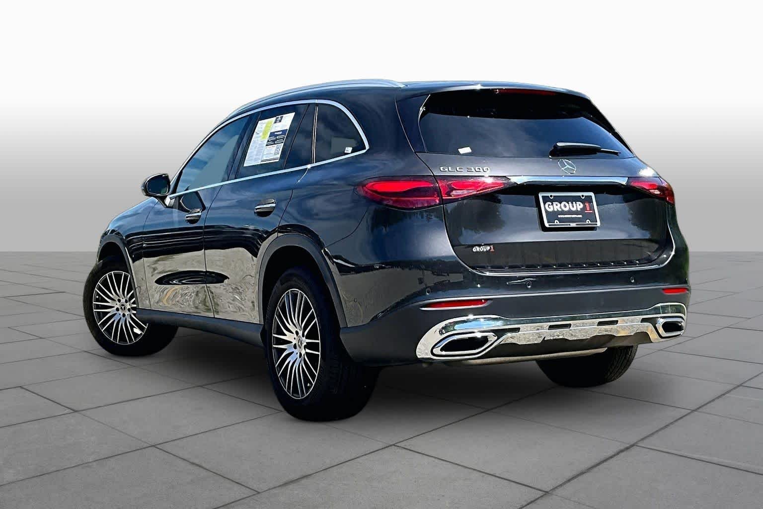 Used 2024 Graphite Grey Metallic Mercedes-Benz GLC 300 image 22