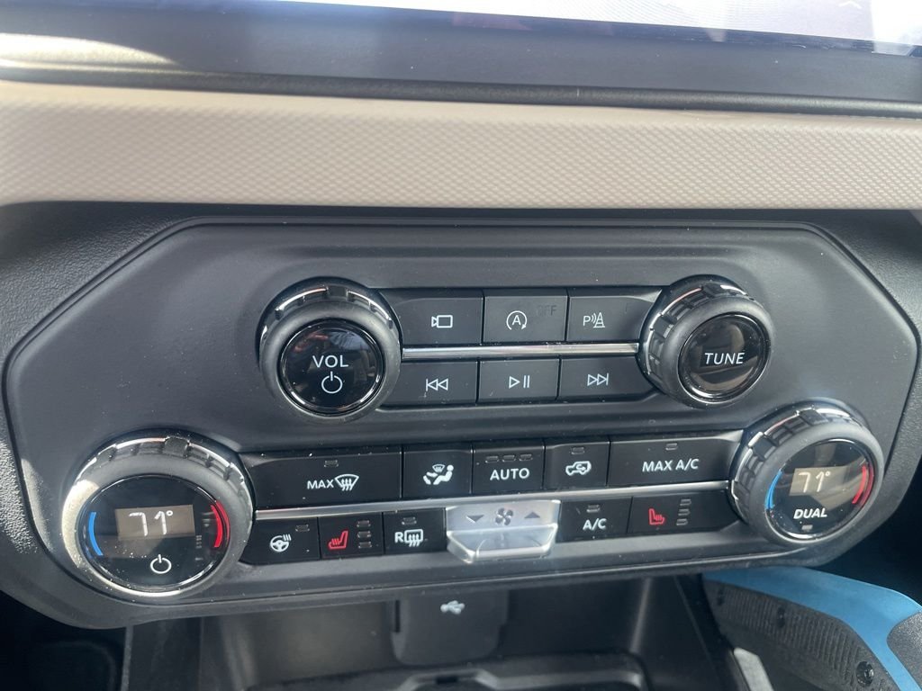Used 2023 Velocity Blue Metallic Ford Wildtrak image 14