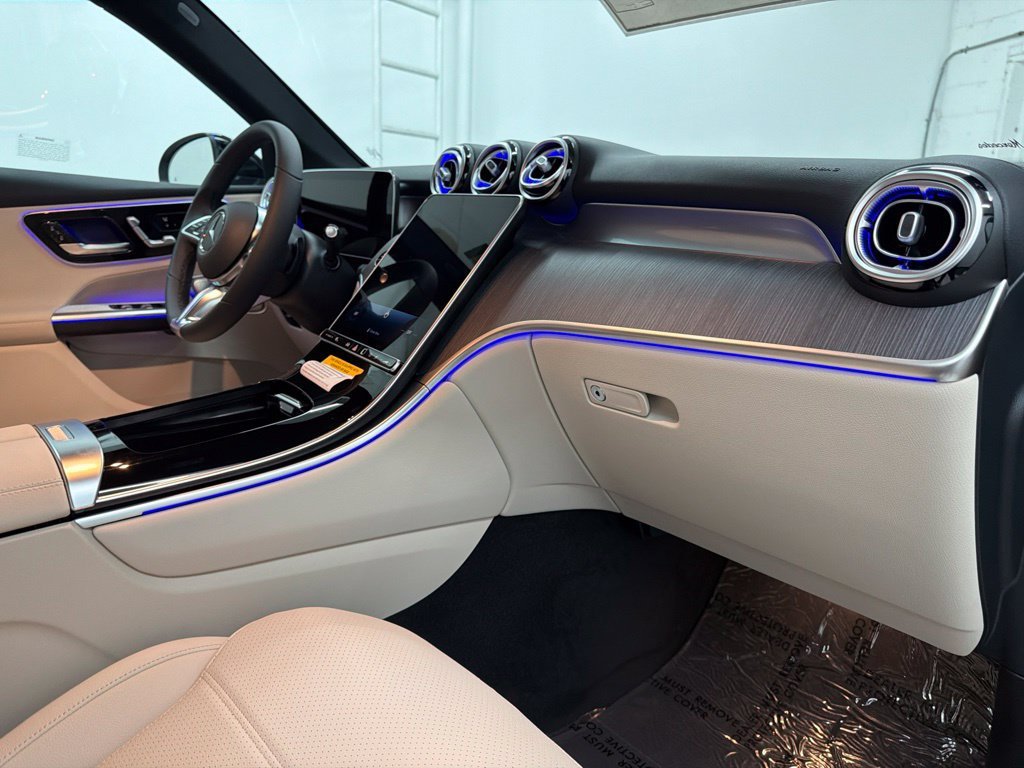 New 2027 Black Mercedes-Benz GLC 300 image 60