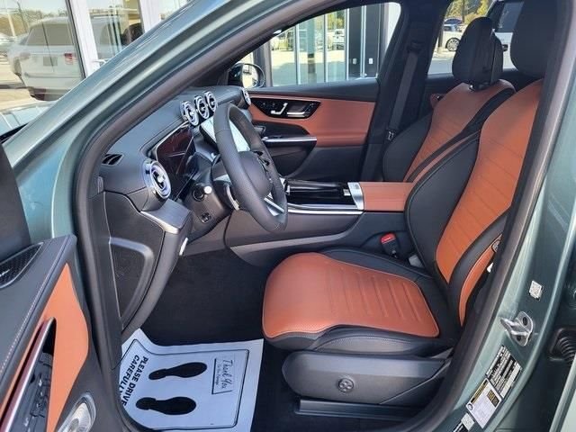 New 2026 Verde Silver Metallic Mercedes-Benz GLC 300 image 12