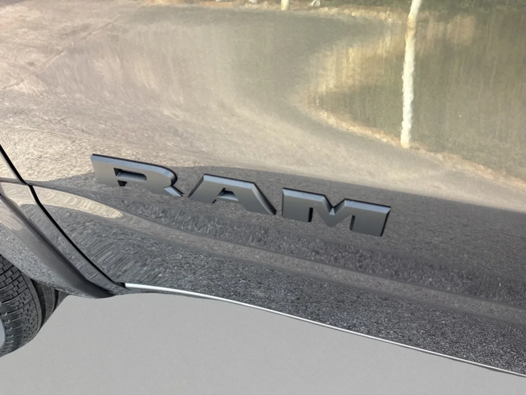 New 2026 Granite Crystal Metallic Clear-Coat Exterior Paint RAM Laramie image 31