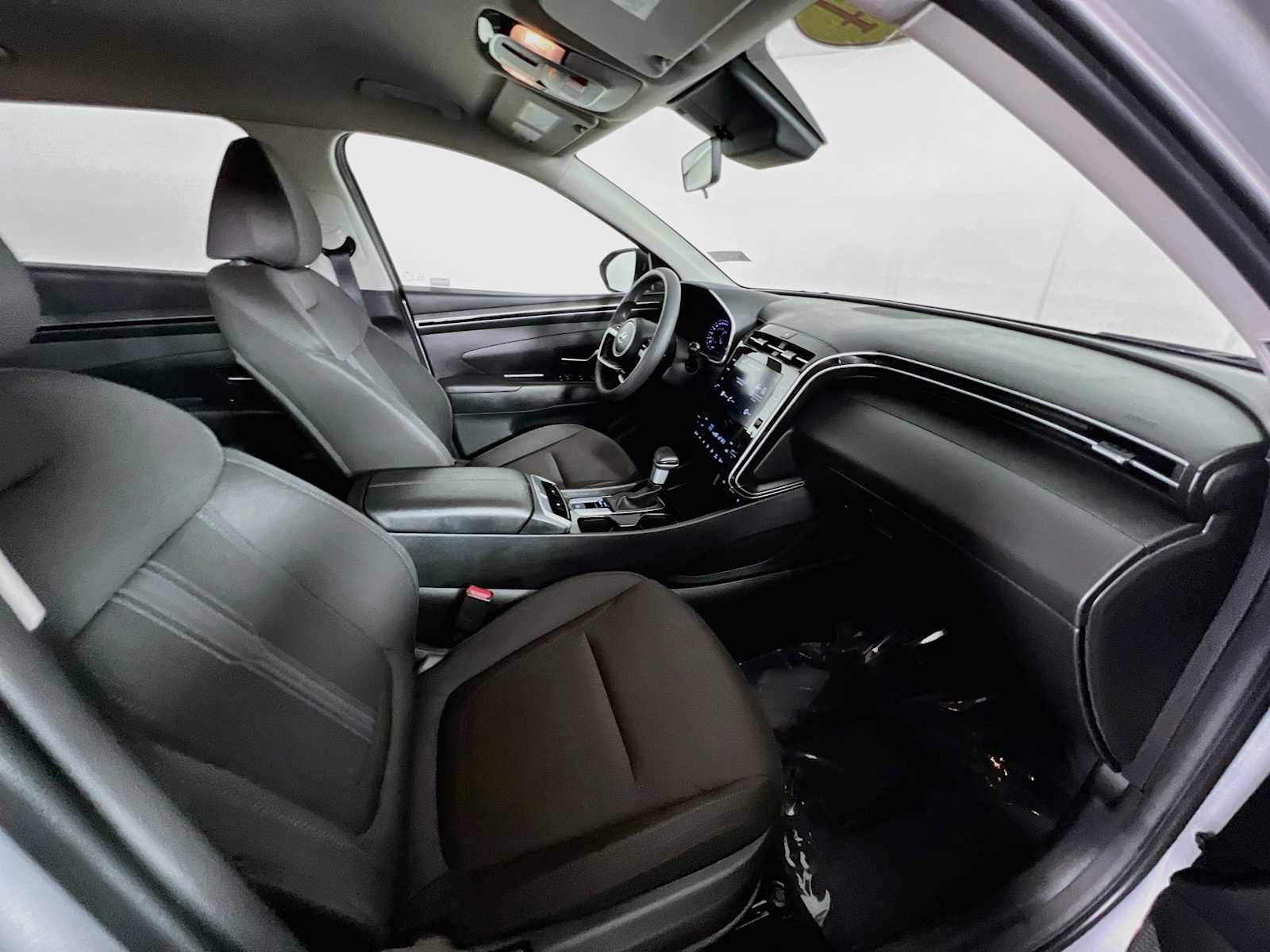 Used 2024 Shimmering Silver Hyundai SEL image 28