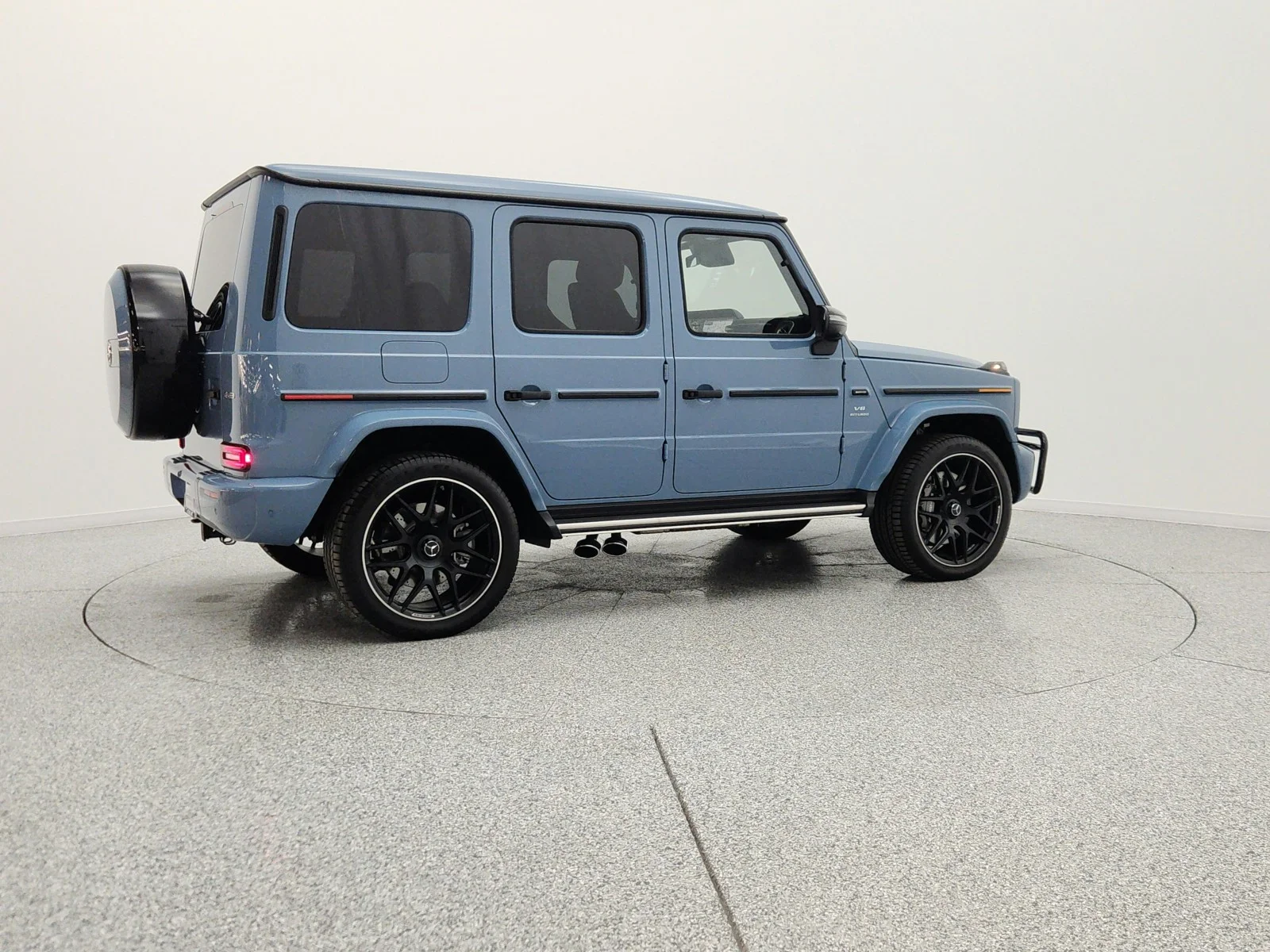 Certified Used 2025 MANUFAKTUR China Blue Non-Metallic Mercedes-Benz AMG® G 63 SUV image 5