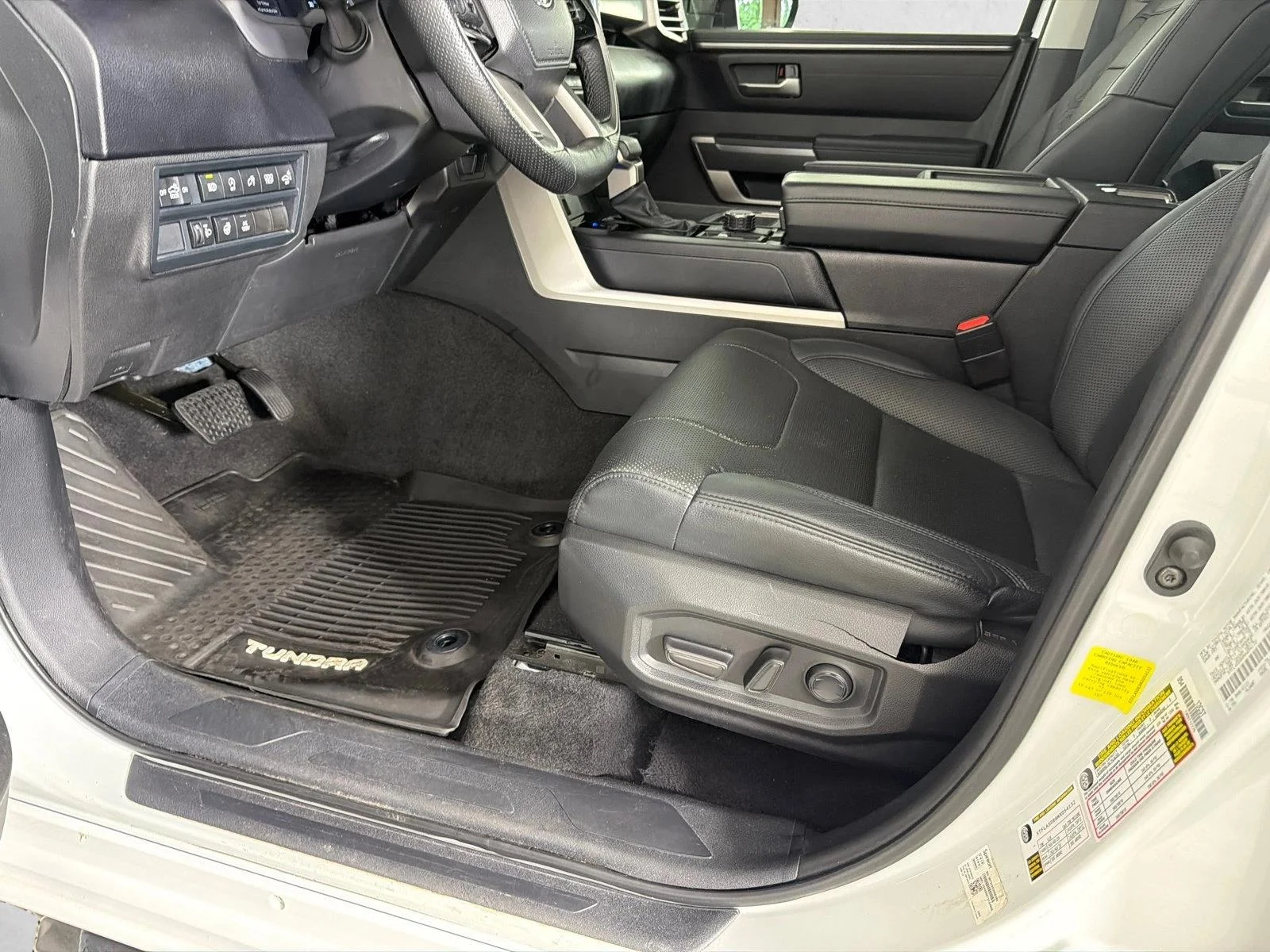 Used 2022 White Toyota SR5 image 9